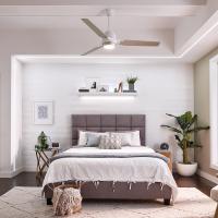 CASA BRUNO dormitorio con ventilador ZEUS blanco